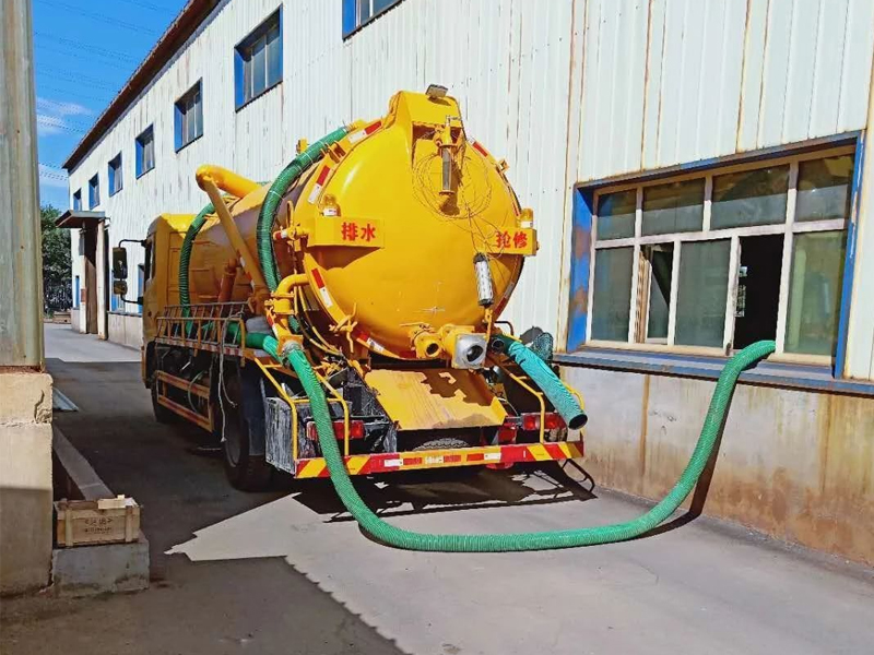 句容厂区化粪池清理